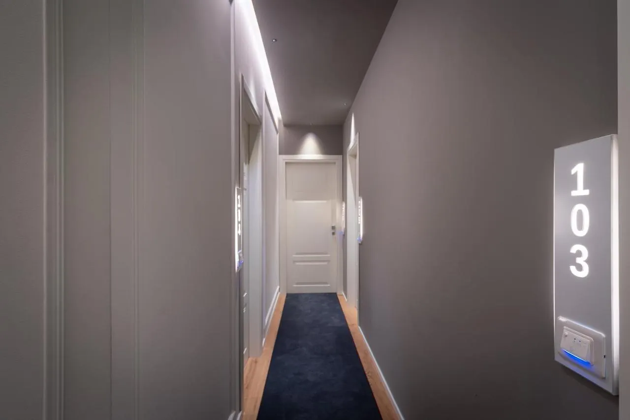 Residenze Chamur- Grattacielo Hotel Palermo 0*,  Italy