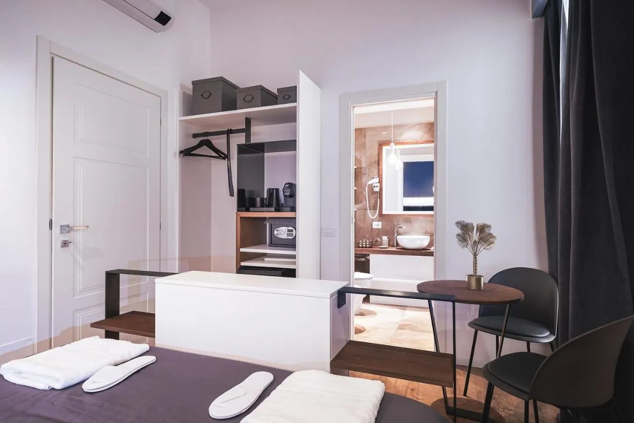 Residenze Chamur- Grattacielo 팔레르모 0*,  이탈리아